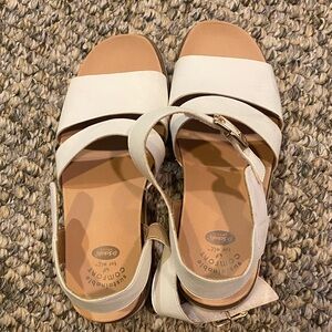 Girls sandals